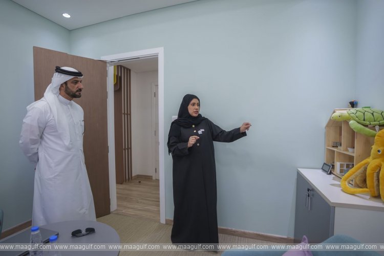 Sultan bin Ahmed visits \'Kanaf\' centre in Sharjah