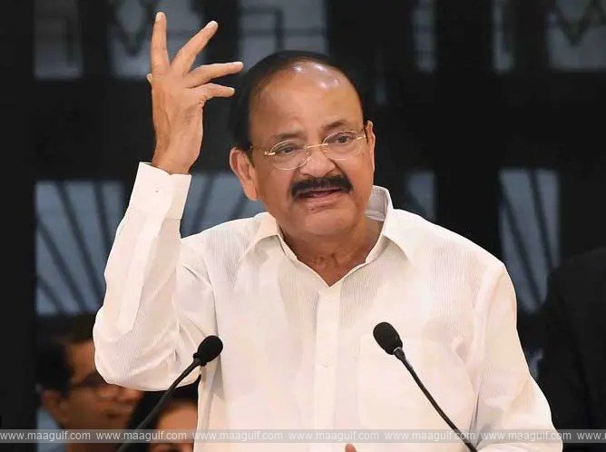 విద్యార్థులను సంస్కృత భాషకు దూరం చేయకూడదు:వెంకయ్యనాయుడు