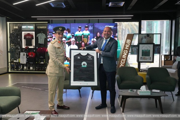 20 Dubai Police Commander-in-chief Receives Ambassador of the Republic of Albania to the UAE