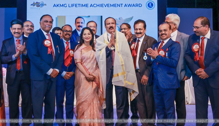 Dr. Azad Moopen Honored with Lifetime Achievement Award at AKMG’s MARAAYA 2025 Convention