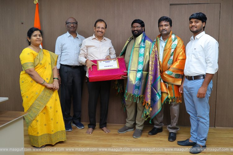 మానవత్వం చాటిన టీజీఎస్ఆర్టీసీ కండక్టర్