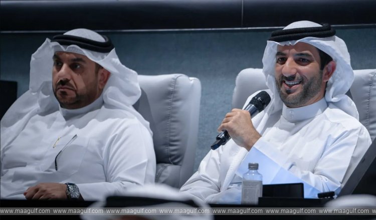 Sultan bin Ahmed attends brainstorming session for Tamayuz award