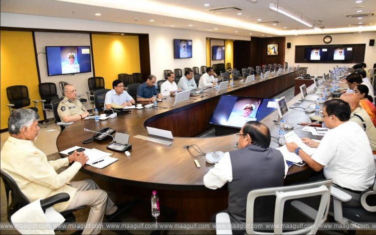 1 ఏపీ: రక్షణ శాఖ అధికారులతో సీఎం చంద్రబాబు సమీక్ష