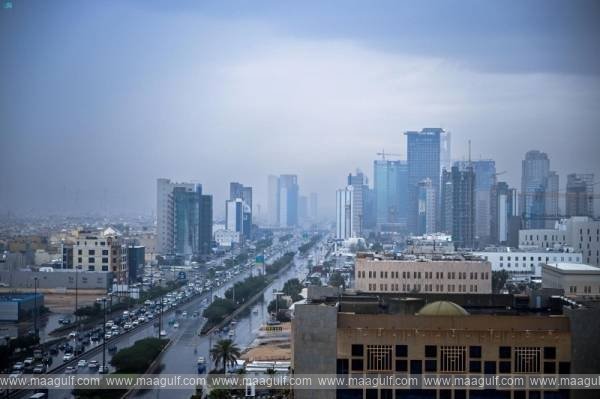 సౌదీ అరేబియాలో భారీ వర్షాలు.. సివిల్ డిఫెన్స్ హెచ్చరిక..!!