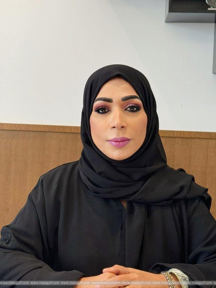 20 The Emirates Association of Journalists reviews the role of women in media in the Arab Summit in Kuwait