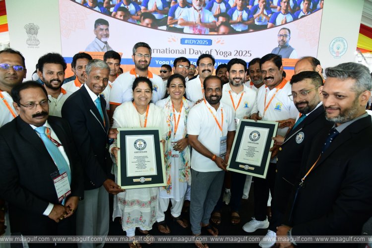1 విశాఖ యోగాంధ్ర-2025కు గిన్నిస్ రికార్డు..