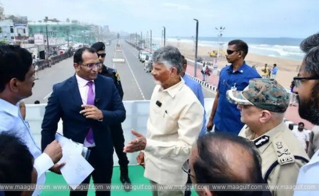 విశాఖలో యోగా ఏర్పాట్లను స్వయంగా పరిశీలించిన సీఎం చంద్రబాబు