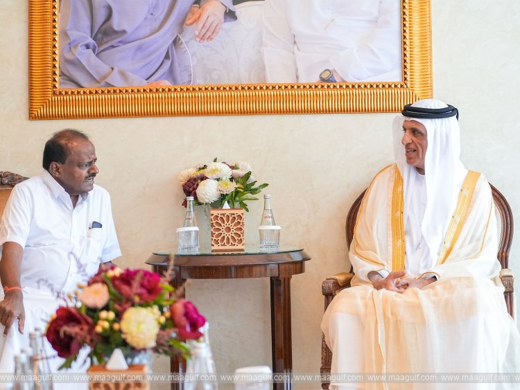 20 Saud bin Saqr receives Indian Minister of Steel and Heavy Industries