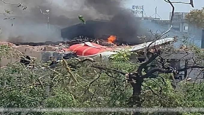 అహ్మదాబాద్‌ విమాన ప్ర‌మాదంలో 242 మంది ప్ర‌యాణీకులు, 14 మంది మెడికోస్ దుర్మ‌ర‌ణం