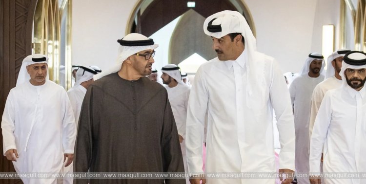 UAE President arrives in Doha, received by Emir of Qatar