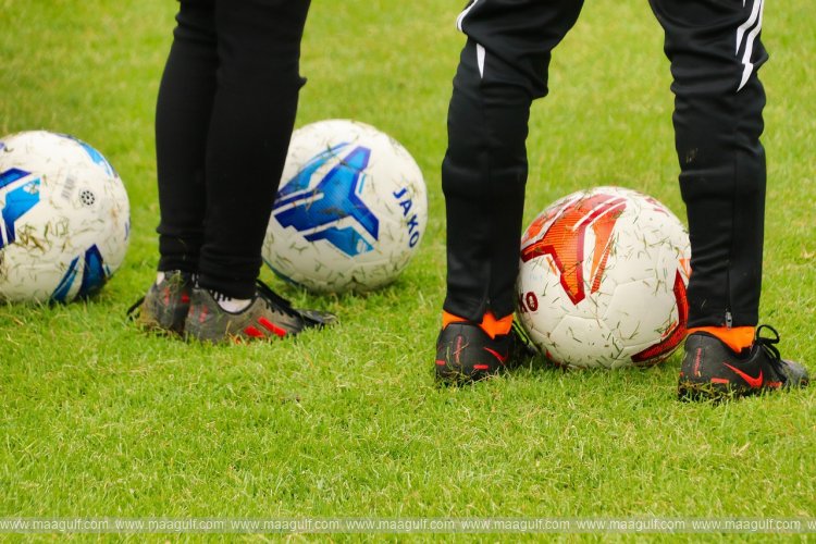 ఇద్దరు ఫుట్ బాల్ ప్లేయర్స్ సస్పెండ్.. Dh500,000 జరిమానా..!!