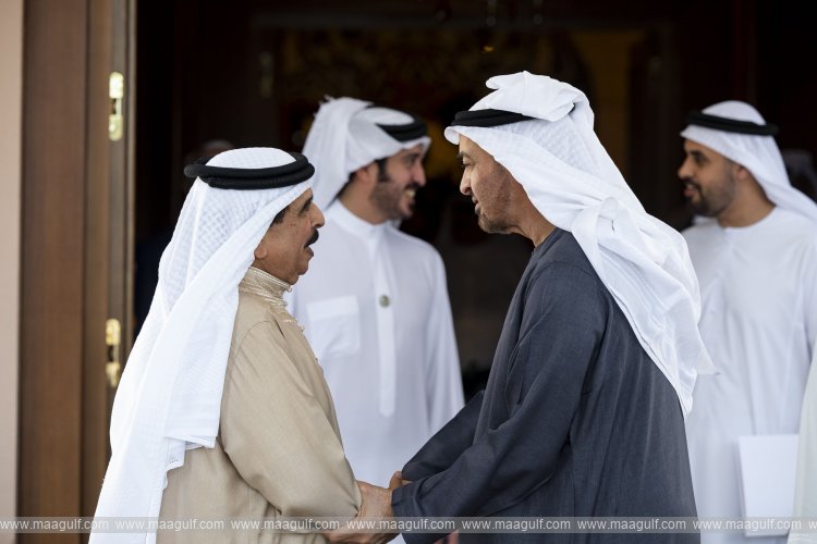 20 UAE President visits King of Bahrain at his residence in Abu Dhabi