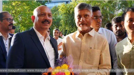 సింగపూర్‌లో సీఎం చంద్రబాబు, నారా లోకేష్‌కు ఘన స్వాగతం