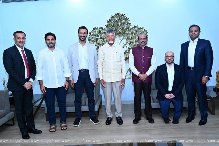 1 యూఏఈ ఆర్థిక మంత్రి, లులు ప్రతినిధులకు సీఎం చంద్రబాబు స్వాగతం