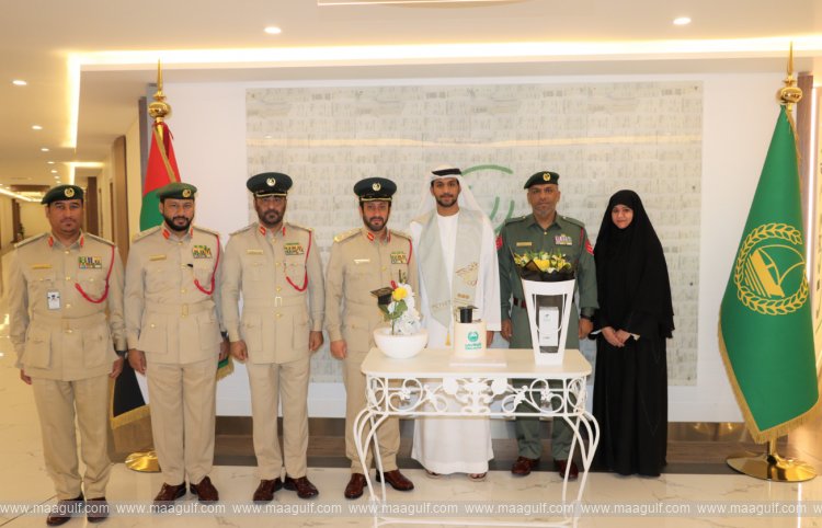 20 Dubai Police Honor Officer\'s Son for Exceptional Academic Performance in High School