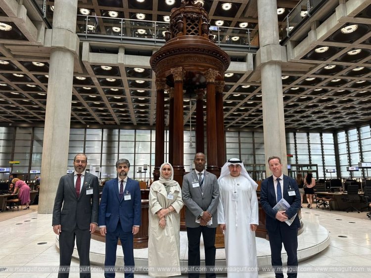 20 UAE delegation visits Lloyd\'s of London to explore cooperation