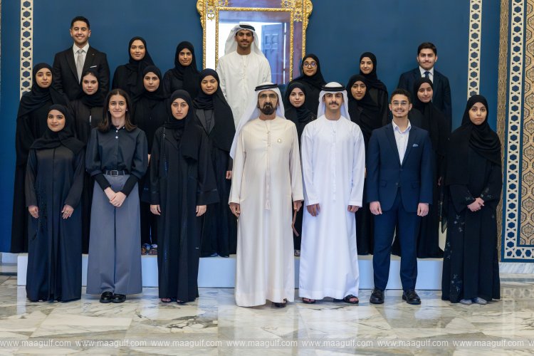 20 Sheikh Mohammed meets top high school achievers in UAE