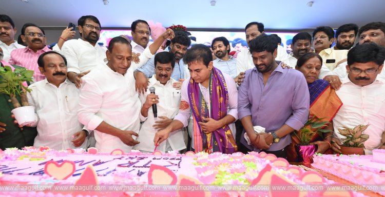 ఘనంగా కేటీఆర్ జన్మదిన వేడుకలు
