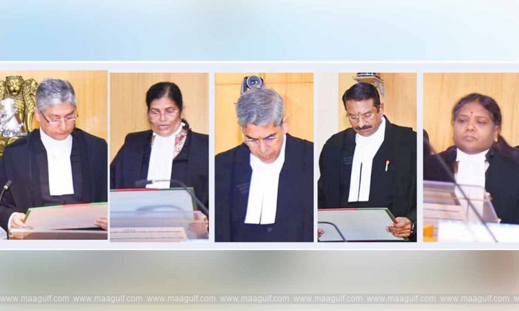ఏపీ హైకోర్టు న్యాయమూర్తులుగా నలుగురు ప్రమాణ స్వీకారం