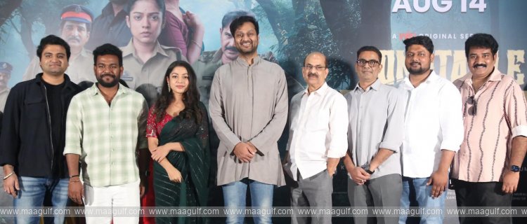 9 మెగాస్టార్ చిరంజీవి లాంచ్ చేసిన వర్ష బొల్లమ్మ కానిస్టేబుల్ కనకం థ్రిల్లింగ్ ట్రైలర్