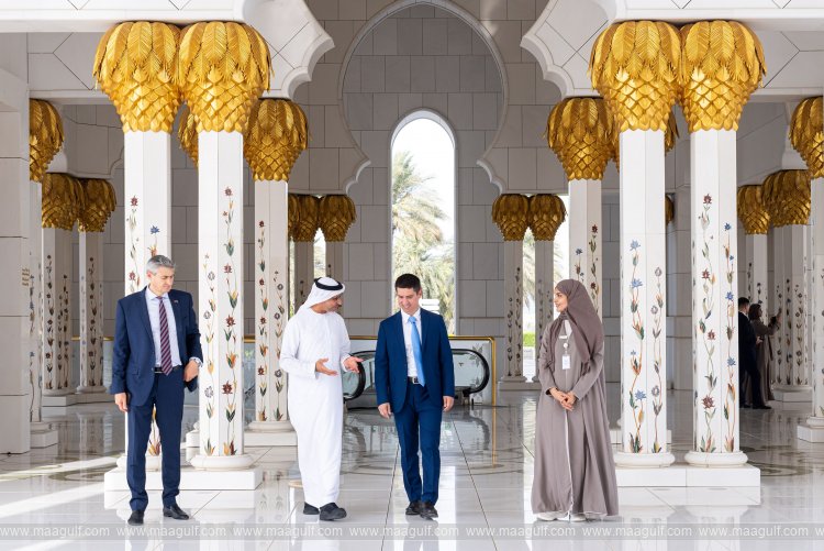 Deputy PM of Moldova visits Sheikh Zayed Grand Mosque in Abu Dhabi