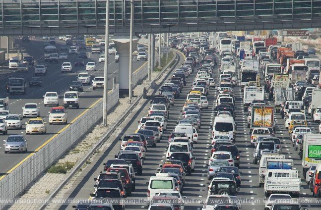 1 యూఏఈలో 12 నెలల్లో రోడ్లపైకి 390,000 వాహనాలు..!!