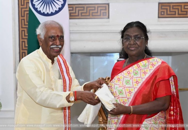 అలయ్ బలయ్ వేడుకలకు రాష్ట్రపతిని ఆహ్వానించిన దత్తాత్రేయ