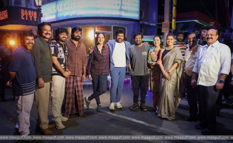 9 హైదరాబాద్లో కలిసిన చిరంజీవి & పూరి-విజయ్ సేతుపతి టీమ్స్