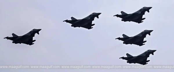 1 జెడ్డా ఆకాశంలో నిప్పులుగక్కిన ఫైటర్ జెట్స్..!!