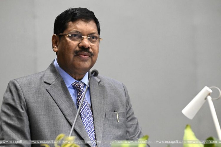 సుప్రీంకోర్టులో CJI గవాయ్ పై దాడికి యత్నం