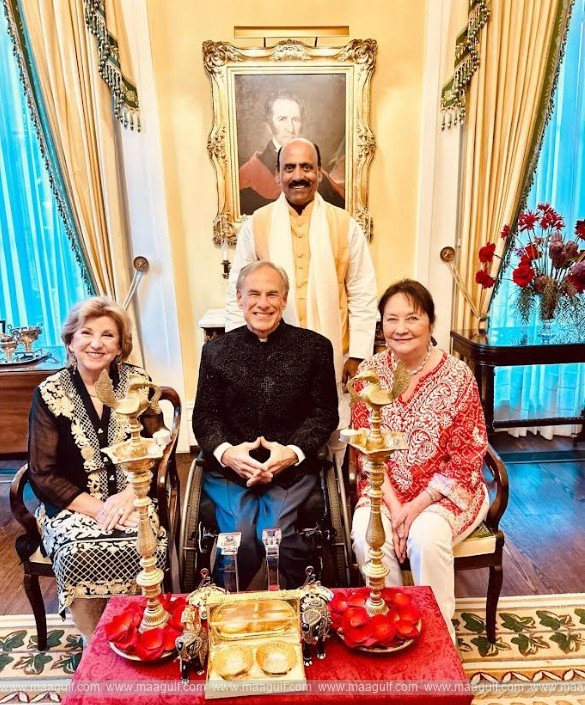 1 టెక్సాస్ రాష్ట్ర గవర్నర్ అధికార నివాసభవనంలో ఘనంగా దీపావళి వేడుకలు