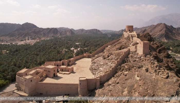 Heritage ministry signs contract to manage and operate Samail Fort