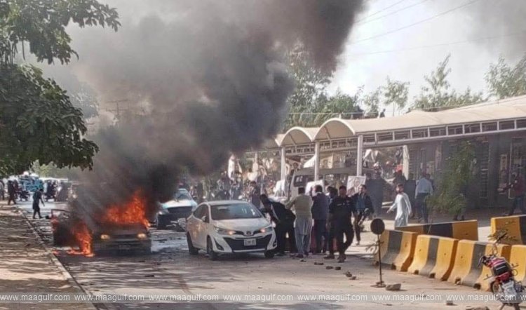 ఇస్లామాబాద్: కారులో ఉంచిన సిలిండర్ పేలి 12 మంది మృతి..