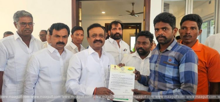 MP Balashowry distributes Chief Minister\'s Relief Fund cheques