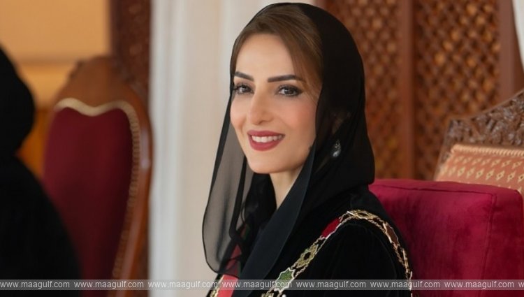 ఒమన్ లో మిలిటరీ పరేడ్‌ వీక్షించిన ది హానరబుల్ లేడీ..!!