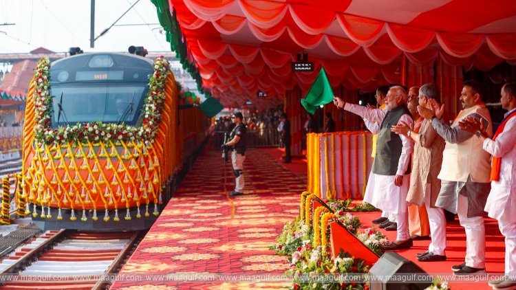 PM Modi flags off four more Vande Bharat trains