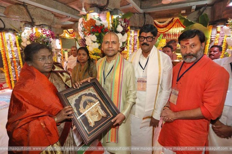 పద్మావతి అమ్మవారిని దర్శించుకున్న రాష్ట్రపతి ద్రౌపది ముర్ము