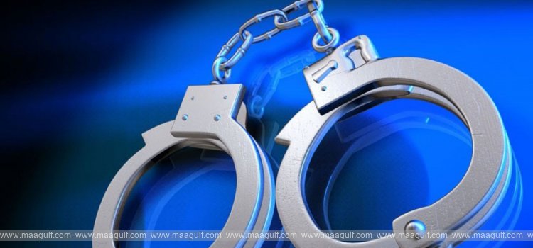 ఒమన్ రోడ్లపై స్టంట్స్.. డ్రైవర్‌ అరెస్టు..!!