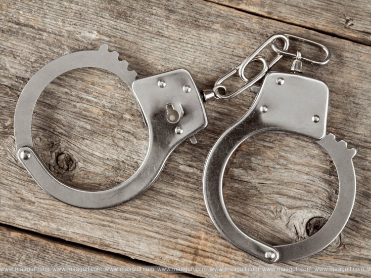 Three Asians held with drugs consignment