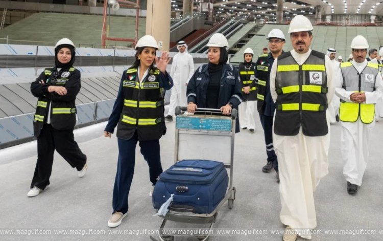 ఎయిర్పోర్ట్ కొత్త టెర్మినల్‌ను పరిశీలించిన పీఎం..!!