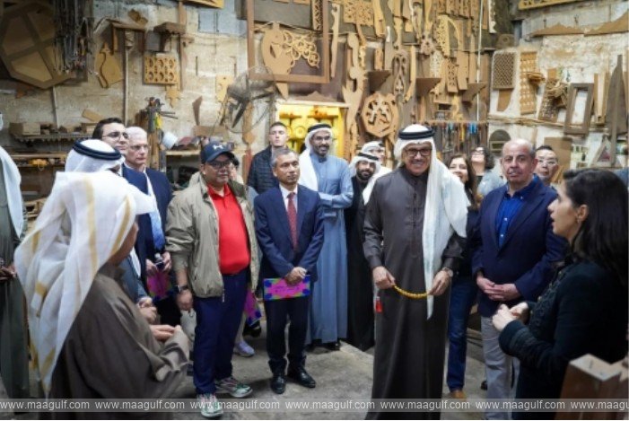 Foreign Minister visits Muharraq Nights Festival..!!