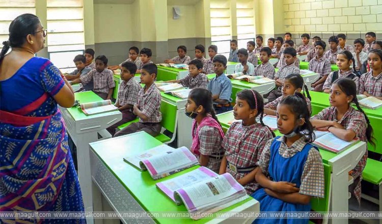 ఆంధ్రా స్కూళ్లలోకి అకడమిక్ ఇన్‌స్ట్రక్టర్‌లు