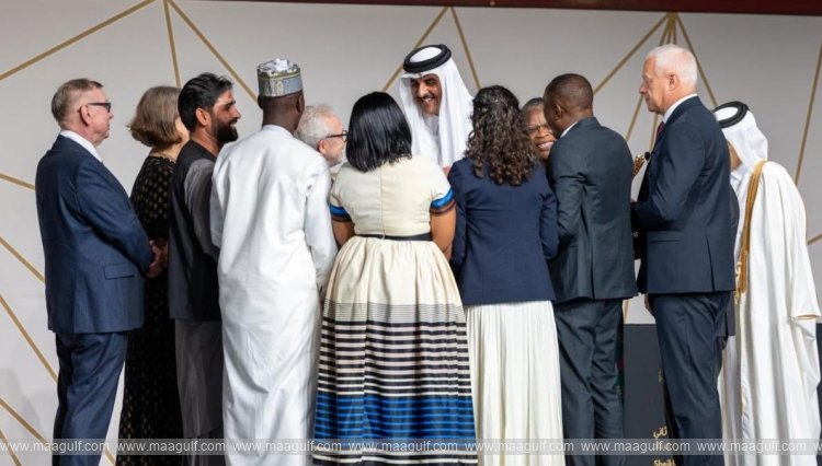 షేక్ తమీమ్ అవార్డుల విజేతలను సత్కరించిన అమీర్..!!