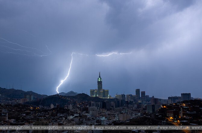 సౌదీలోని పలు ప్రాంతాలలో ఉరుములతో కూడిన వర్షాలు..!!