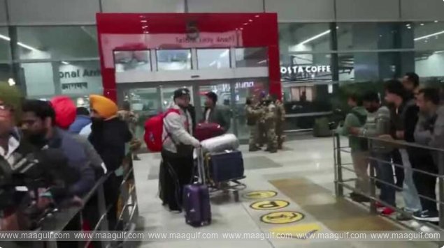 ఇరాన్ నుంచి స్వదేశానికి చేరుకున్న భారతీయులు