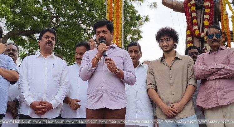 The unveiling of the bronze statue of Superstar Krishna was held in a grand manner