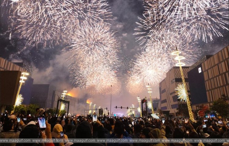 లుసైల్‌లో ఫైర్ వర్క్స్ ప్రదర్శనను వీక్షించిన 250,000 మంది పైగా ప్రజలు..!!