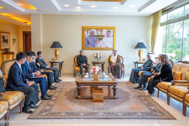 Saud bin Saqr receives Chinese ambassador