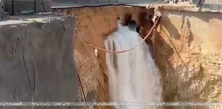 రియాద్ లో కుప్పకూలిన స్ట్రీట్..!!