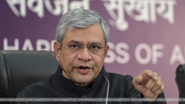 ఆన్‌లైన్ కంటెంట్‌కు డిజిటల్ ప్లాట్‌ఫామ్‌లు బాధ్యత వహించాలి: మంత్రి వైష్ణవ్